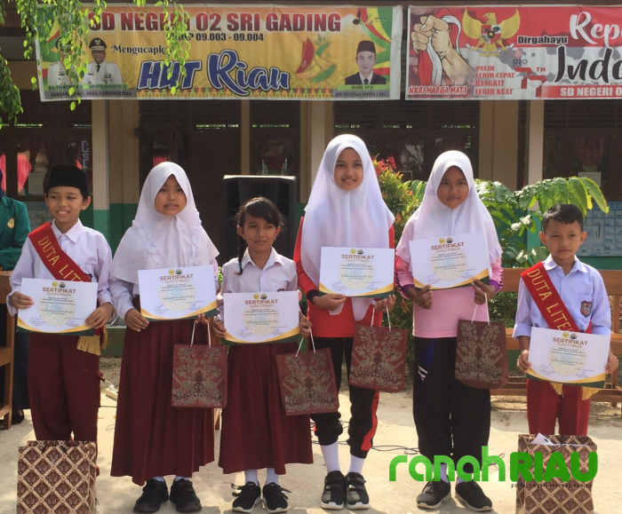 Acara Puncak pemilihan Duta Literasi setelah agenda bedah buku dan Film di SDN 02 Sri Gading 